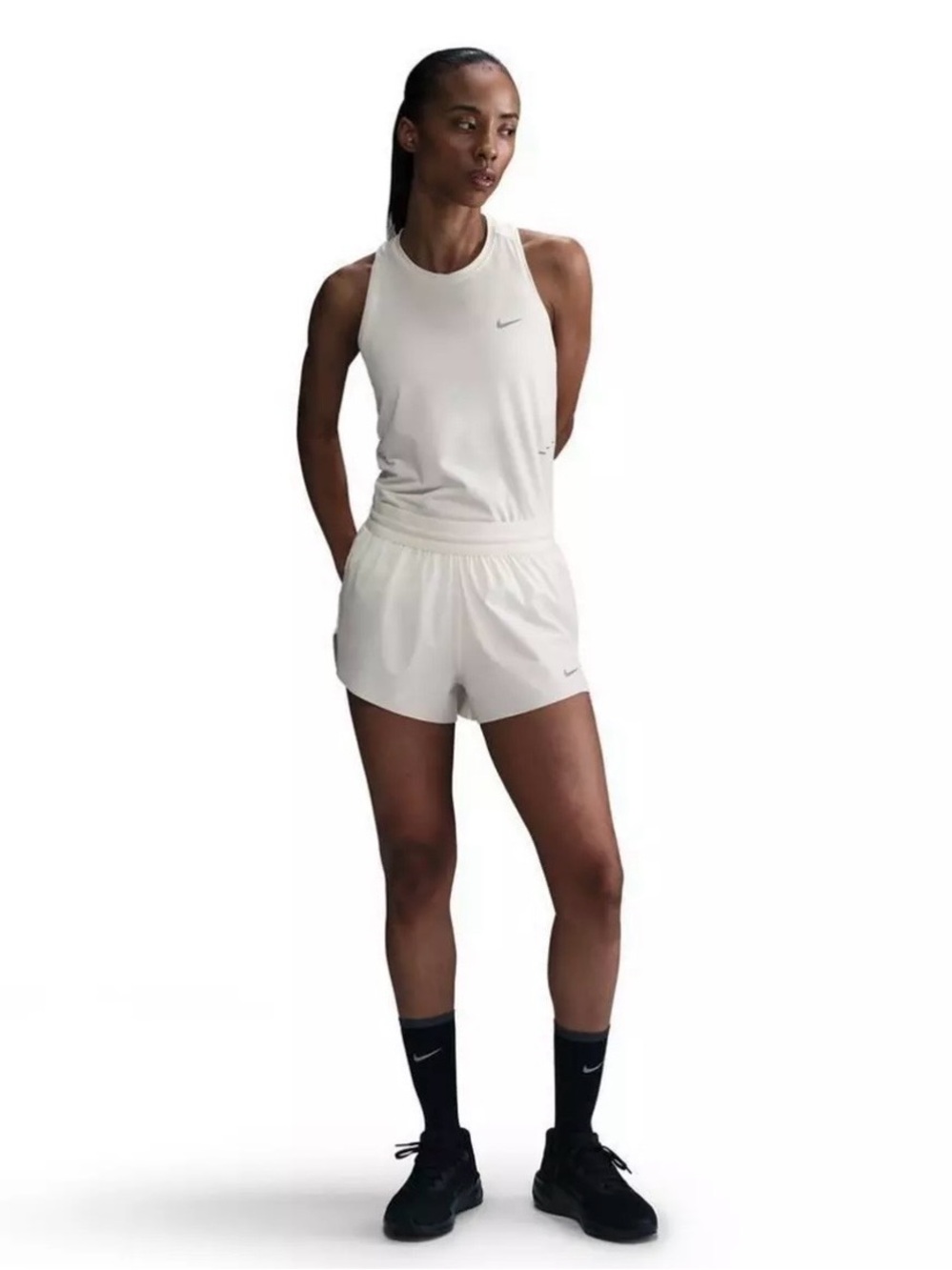 NWT Nike Swift Women’s Dri Fit Mid Rise 2.5" Brief-Lined Running Shorts White